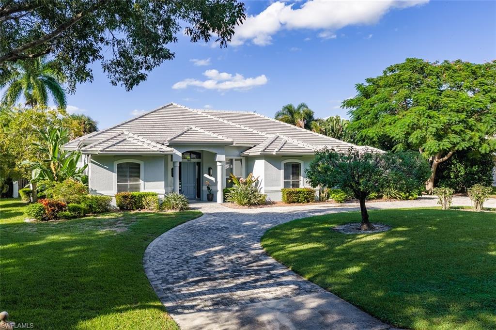 565 CORAL DR Property Photo 1
