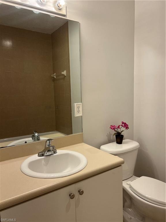 8358 Bernwood Cove Loop 704 Property Photo 12