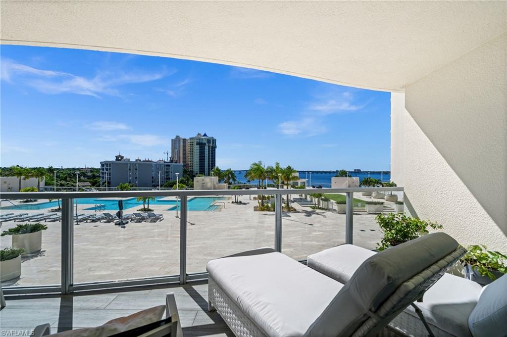 3000 Oasis Grand Blvd 506 Property Photo 1