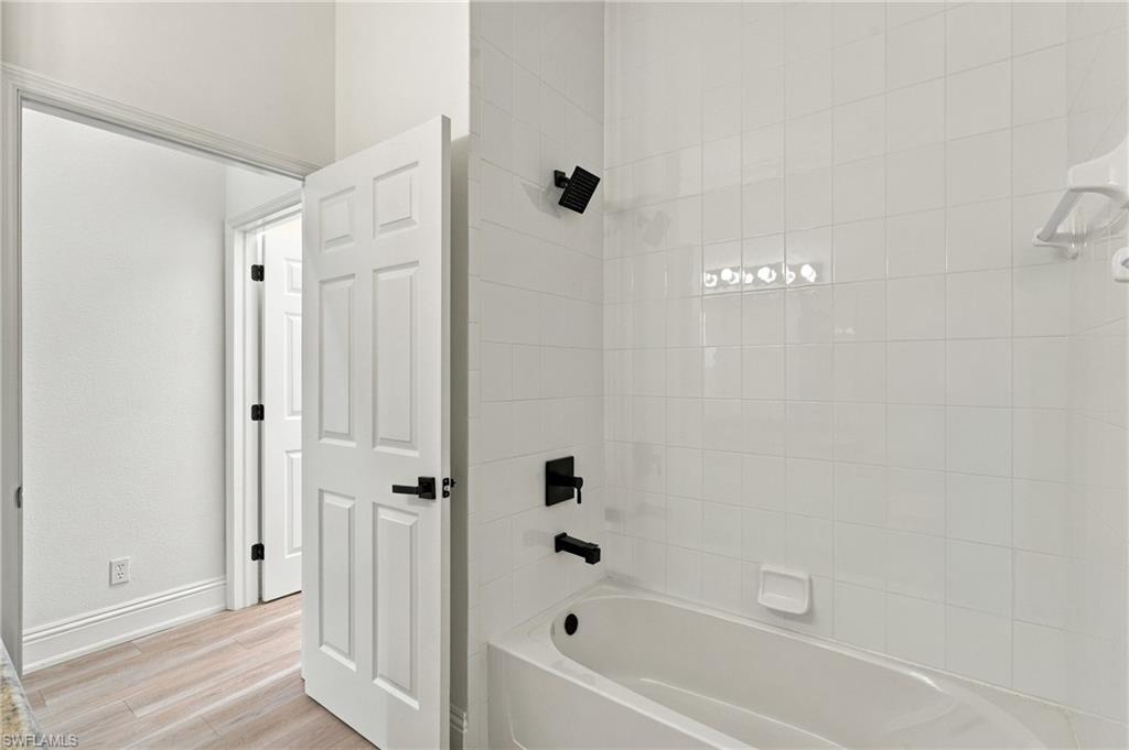 1806 Leamington Ln Property Photo 25
