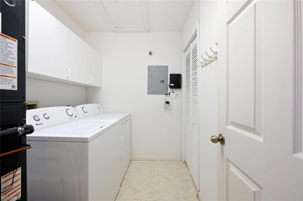 575 Saratoga Cir 204 Property Photo 11