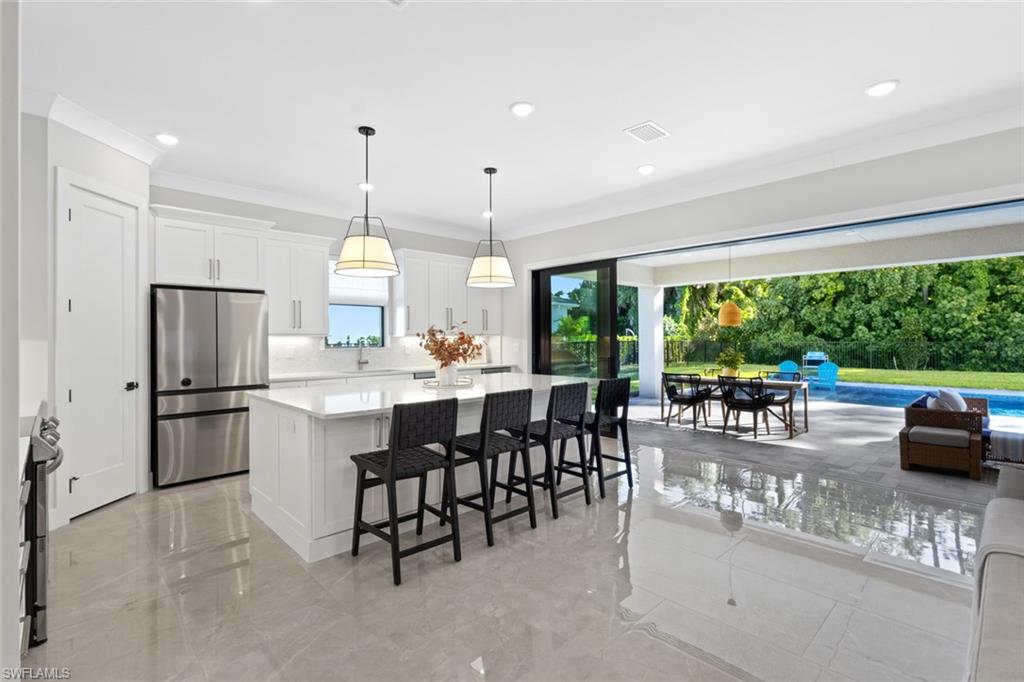 240 Allamanda Way Property Photo 8
