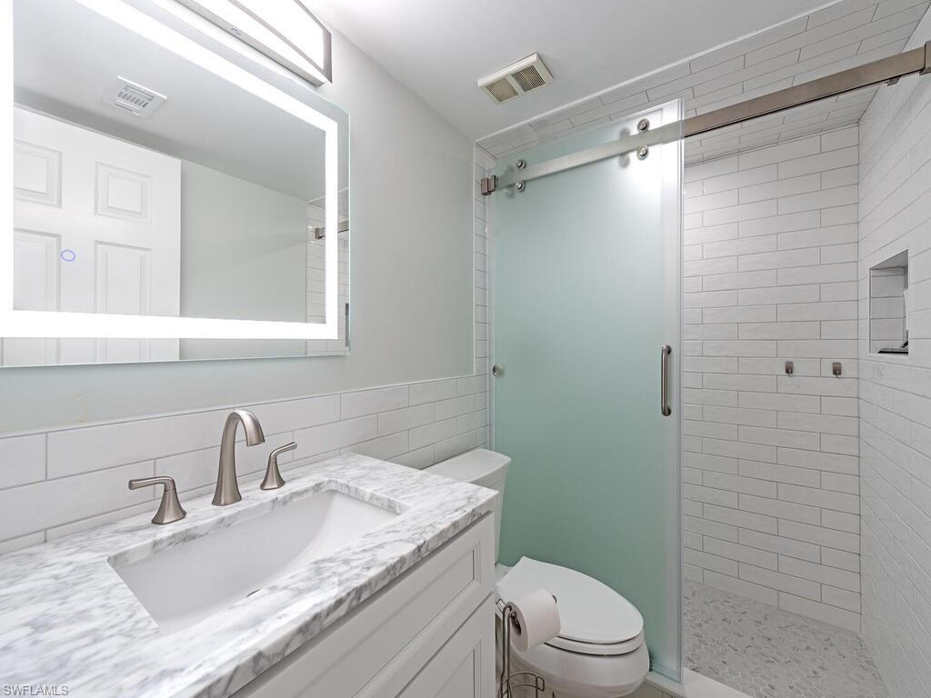 4556 Andover Way E104 Property Photo 10