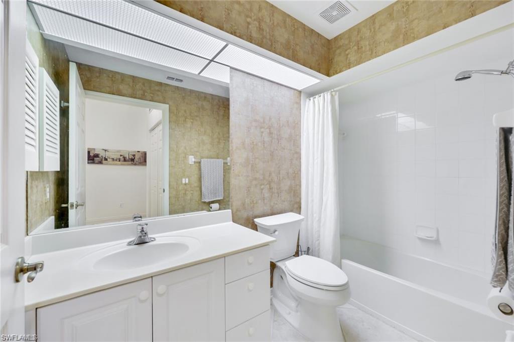 6914 Satinleaf Rd N 204 Property Photo 24