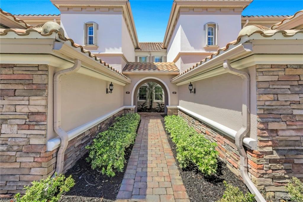 8835 Nautical Landing Cir 201 Property Photo 6