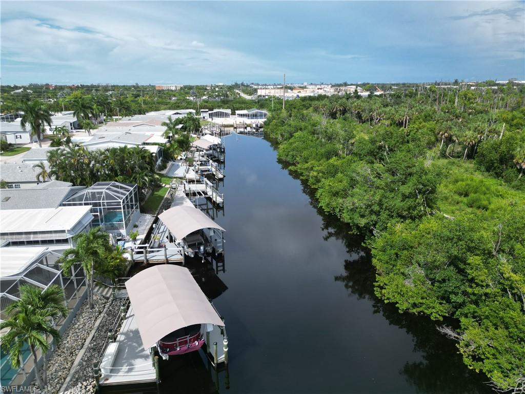 17611 Canal Cove Ct Property Photo 8