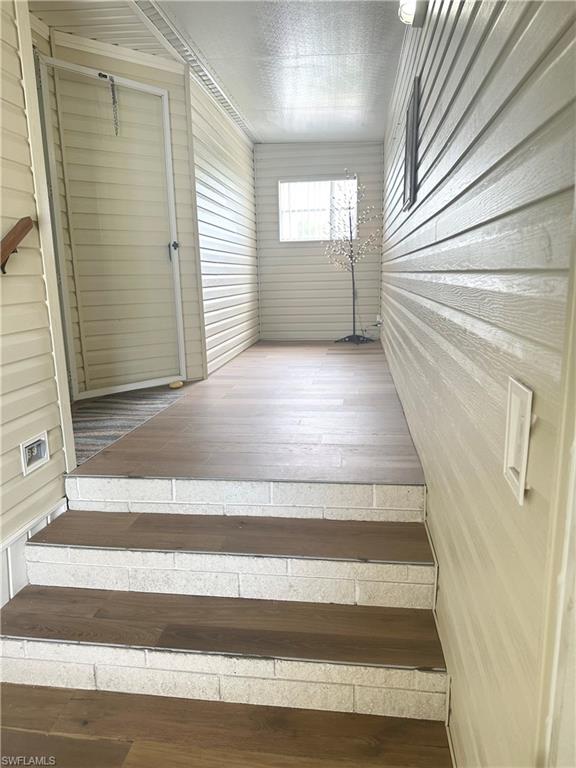 17611 Canal Cove Ct Property Photo 15