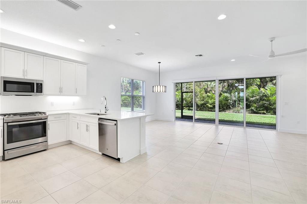 12444 Violet Ln Property Photo 11