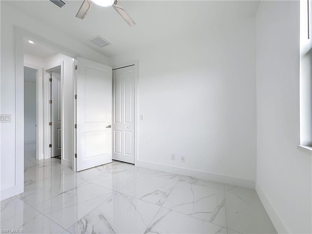 1129 4th Pl Property Photo 22