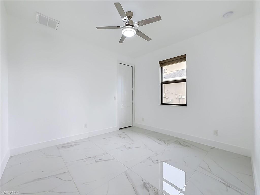1129 4th Pl Property Photo 23