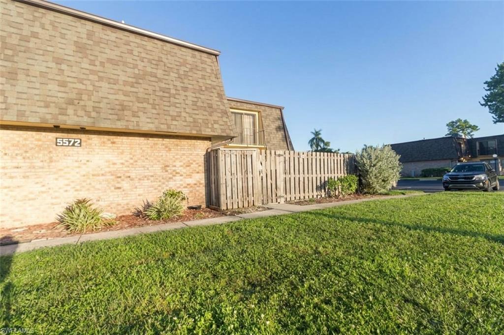 5572 Malt Dr 2 Property Photo 12