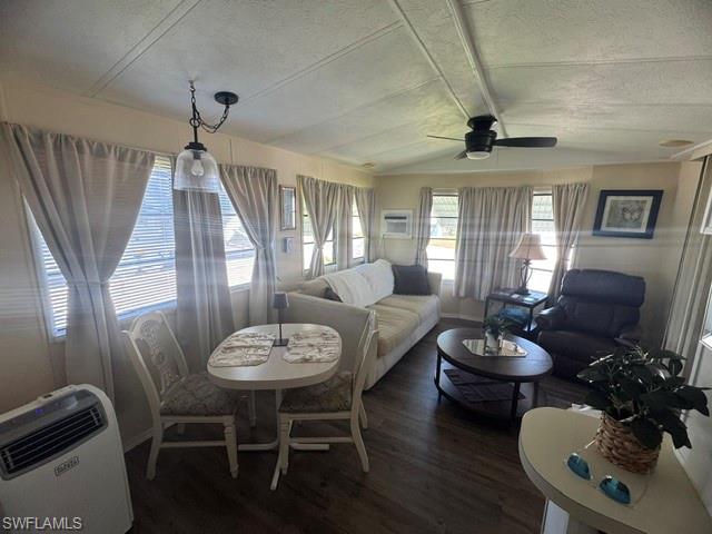 11 Zircon Dr Property Photo 2
