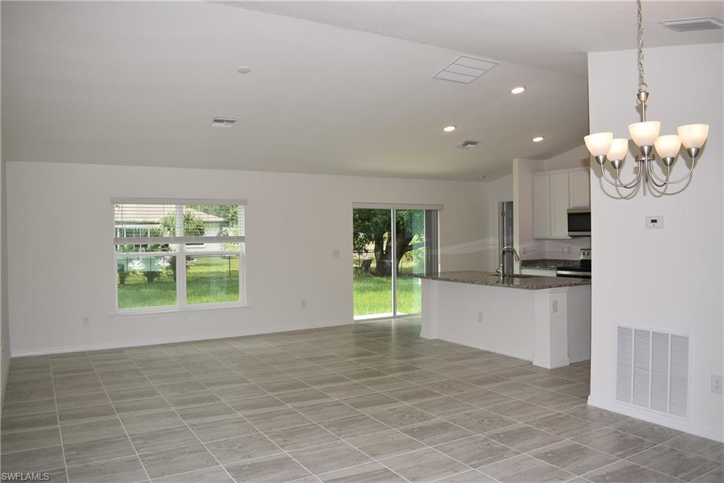 4436 Adelaide Ave Property Photo 9