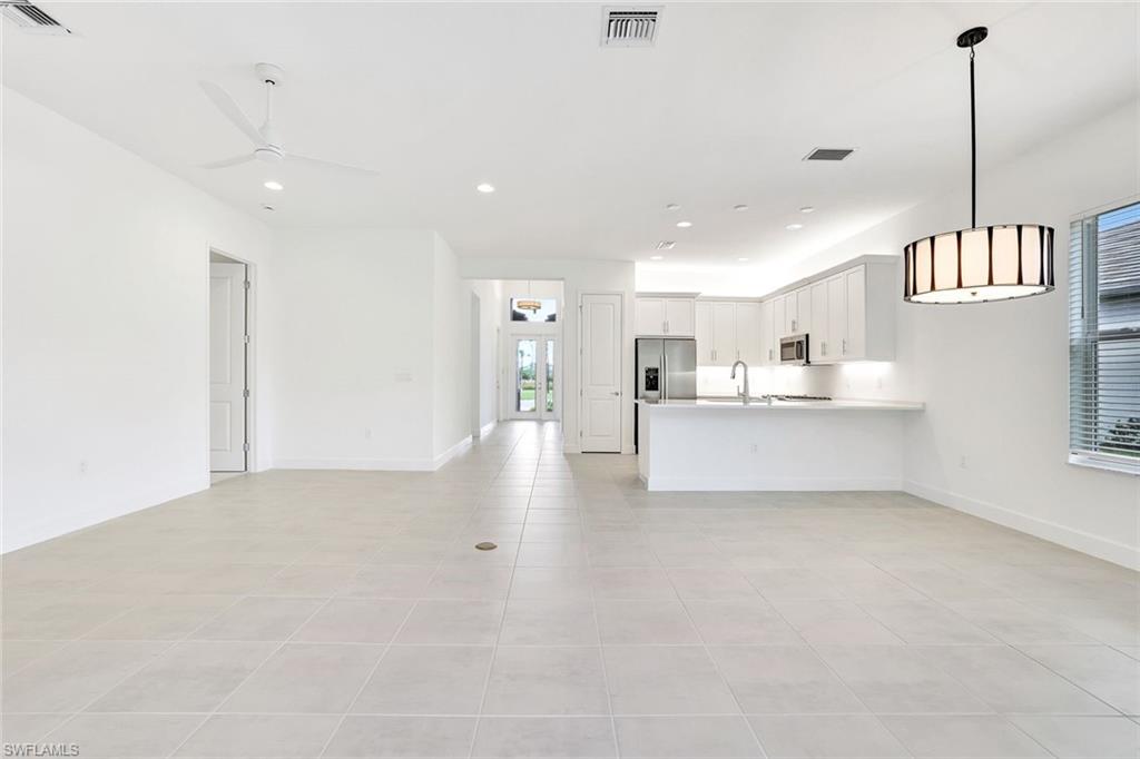 12444 Violet Ln Property Photo 4