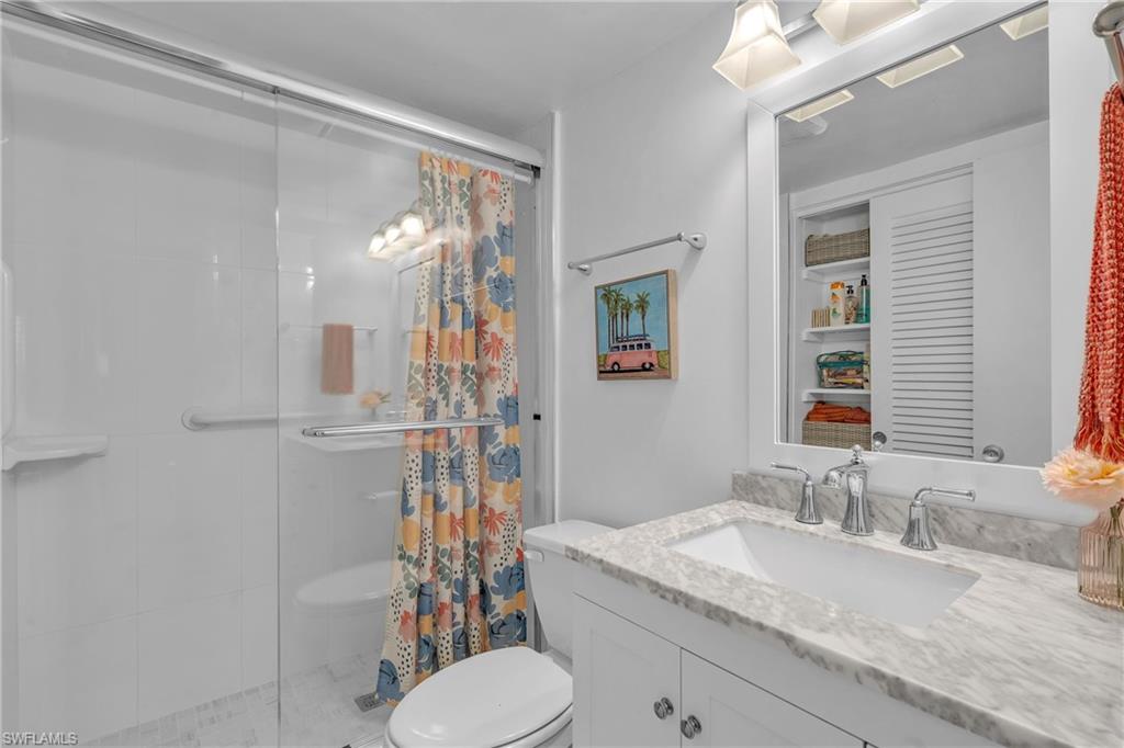 2064 Alamanda Dr 7 Property Photo 4