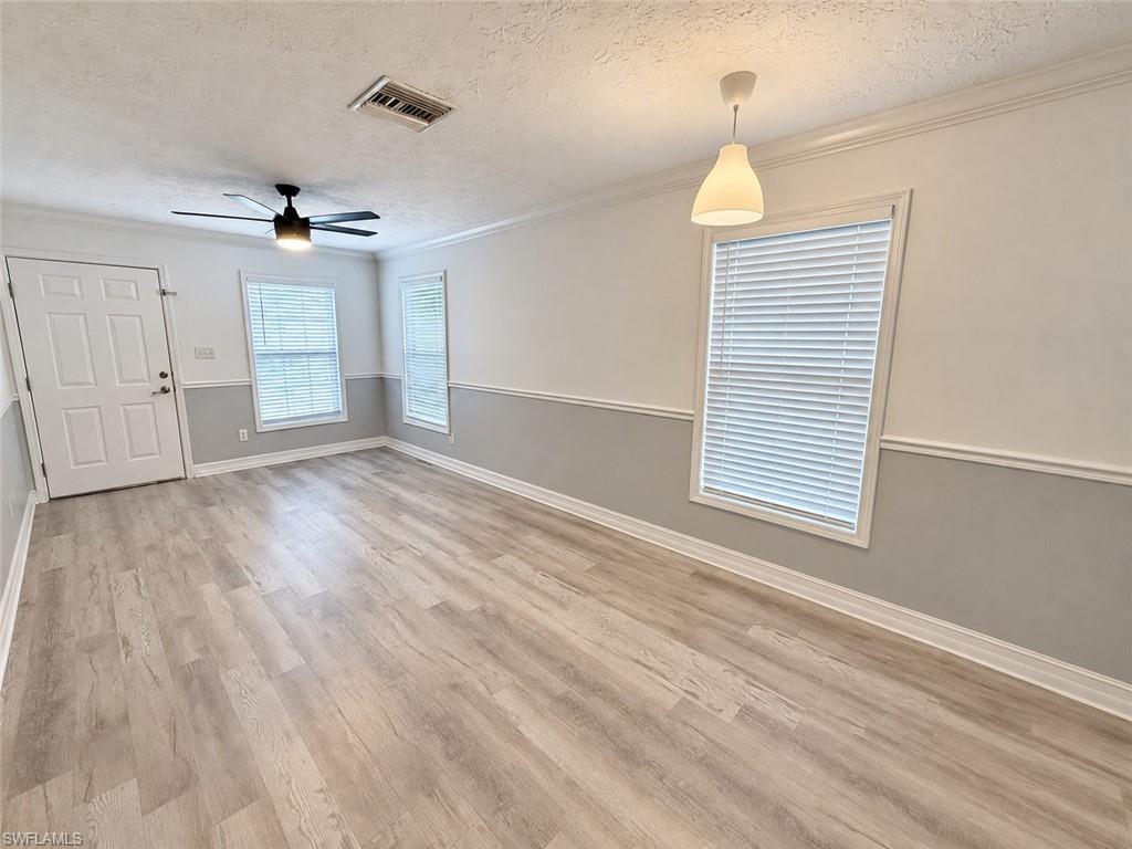 182 Leawood Cir Property Photo 2