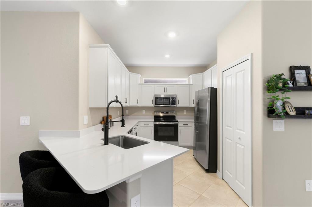 2340 Dragonfruit Way Property Photo 6