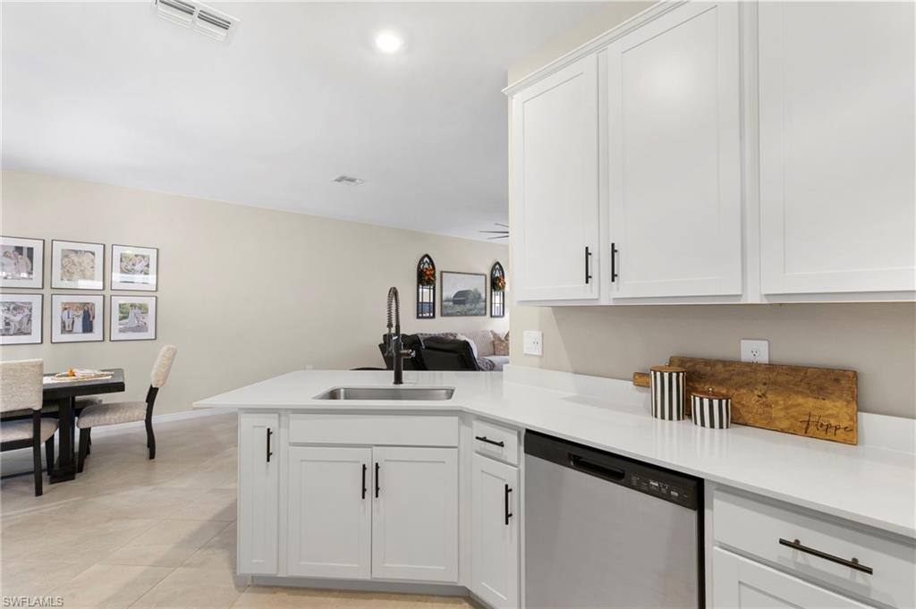 2340 Dragonfruit Way Property Photo 9
