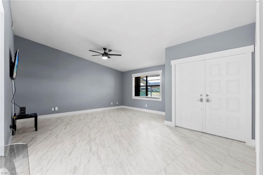 183 Round Key Cir D4 Property Photo 5
