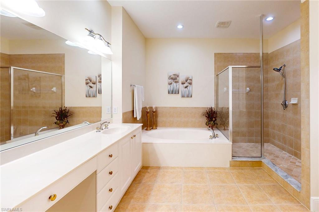 9086 Cascada Way 202 Property Photo 14