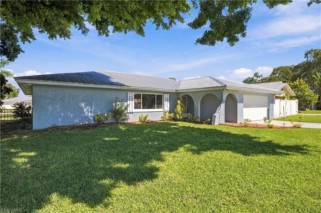 13518 Island Rd Property Photo 3