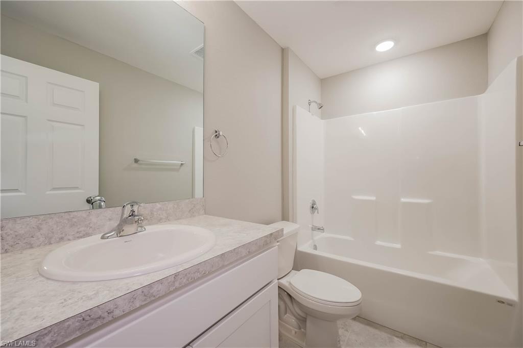 3114 70th St W Property Photo 14