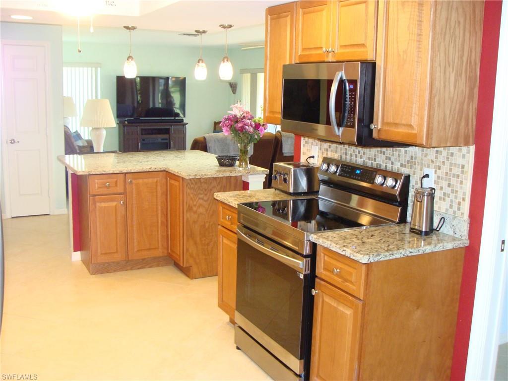 4802 Lakewood Blvd Property Photo 4