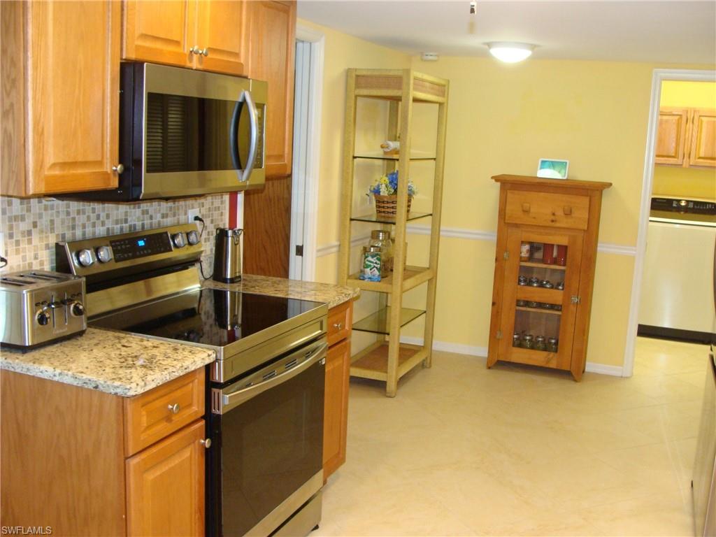4802 Lakewood Blvd Property Photo 5