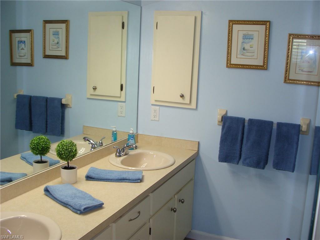 4802 Lakewood Blvd Property Photo 9