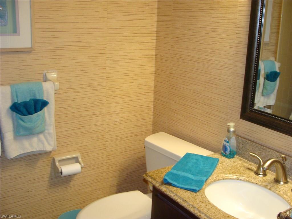 4802 Lakewood Blvd Property Photo 11
