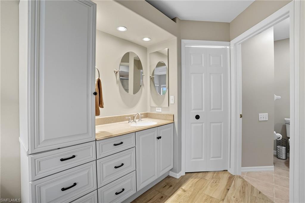 13641 Worthington Way 1604 Property Photo 10