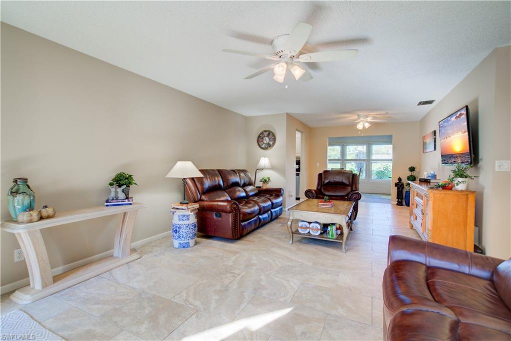 1037 Forest Lakes Dr 8d Property Photo 3
