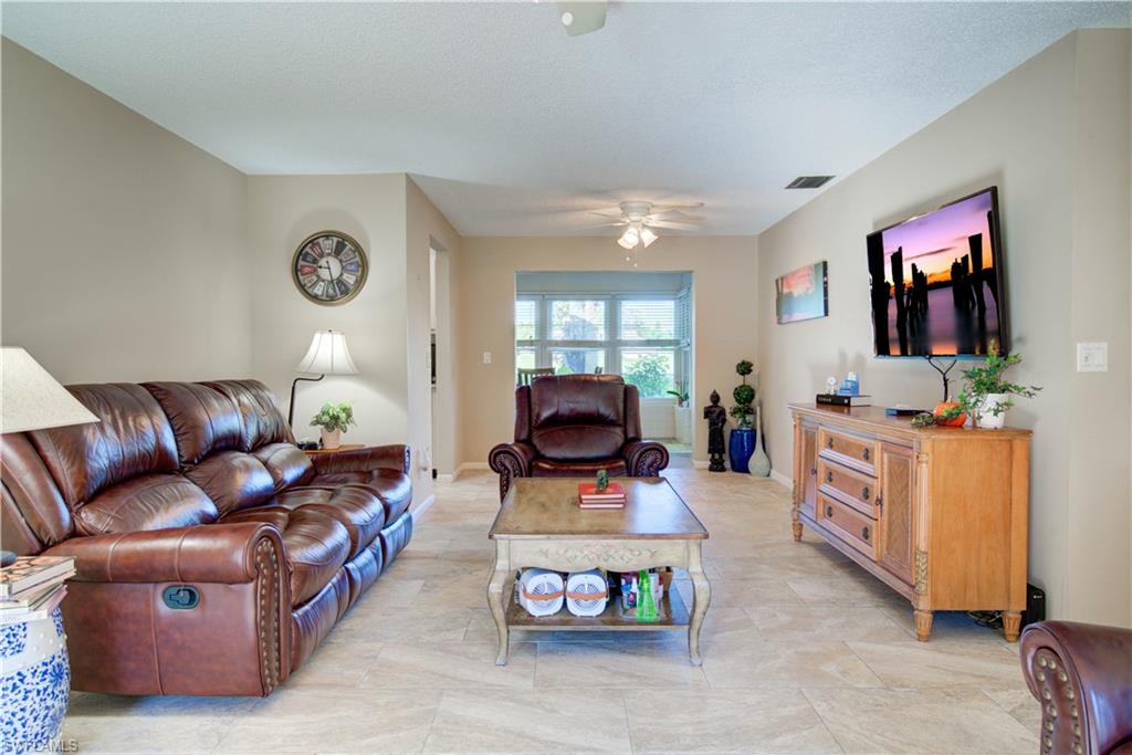 1037 Forest Lakes Dr 8d Property Photo 7