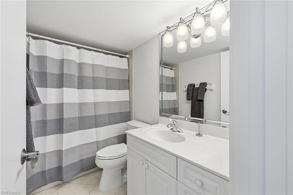 320 Seaview Ct 1204 Property Photo 24