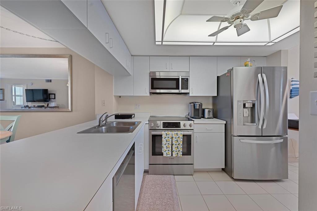 270 Naples Cove Dr 3304 Property Photo 6
