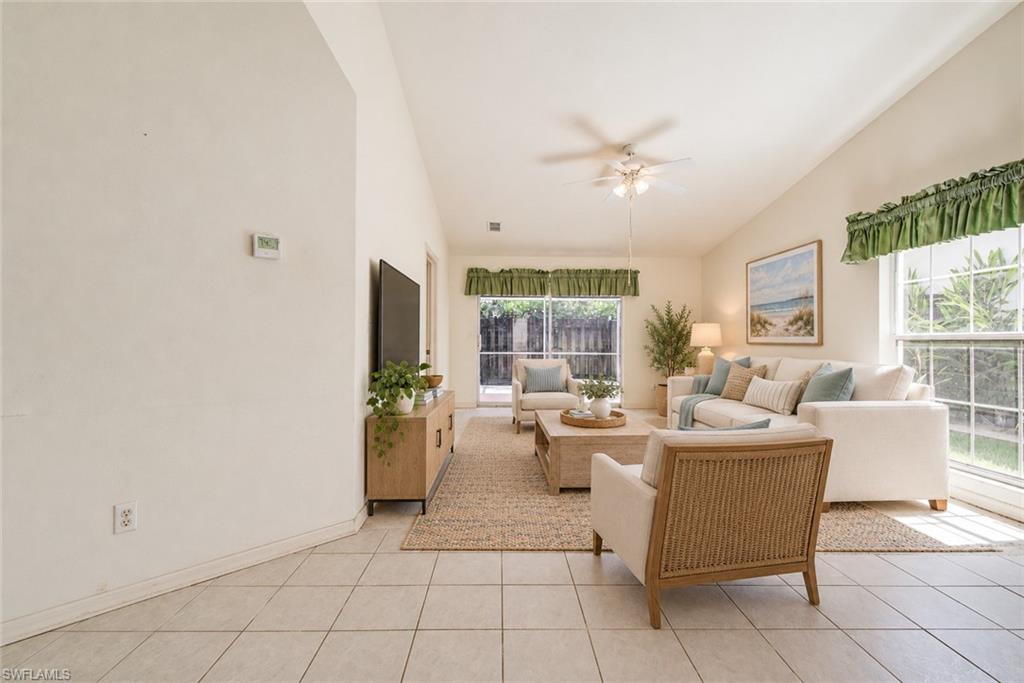 12347 Londonderry Ln Property Photo 3