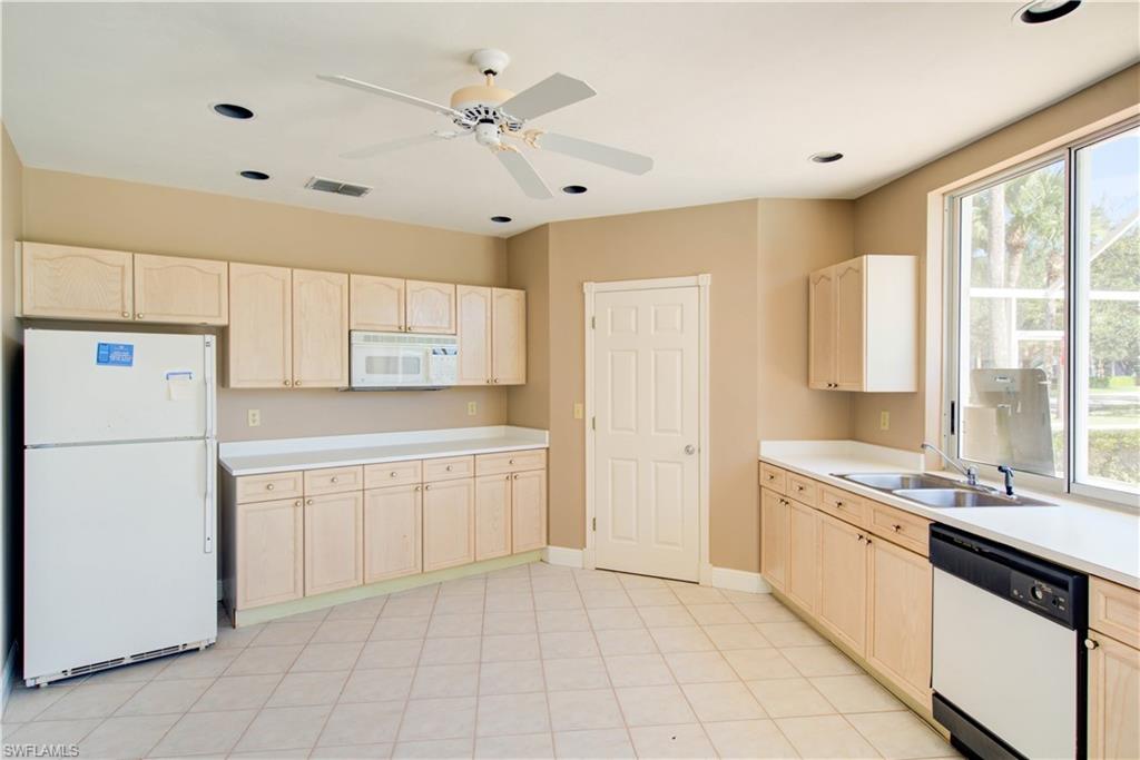 12347 Londonderry Ln Property Photo 23