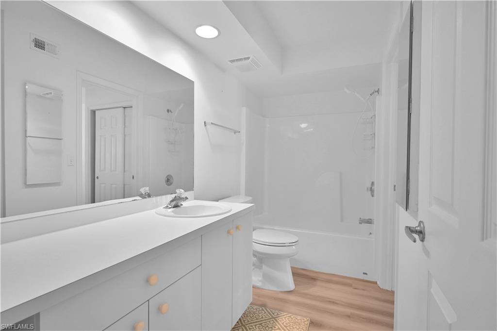 28700 Diamond Dr 102 Property Photo 32