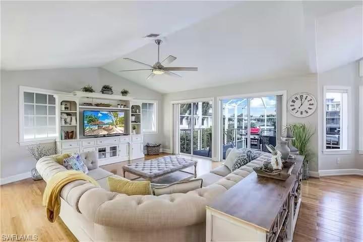 437 Trade Winds Ave Property Photo 4