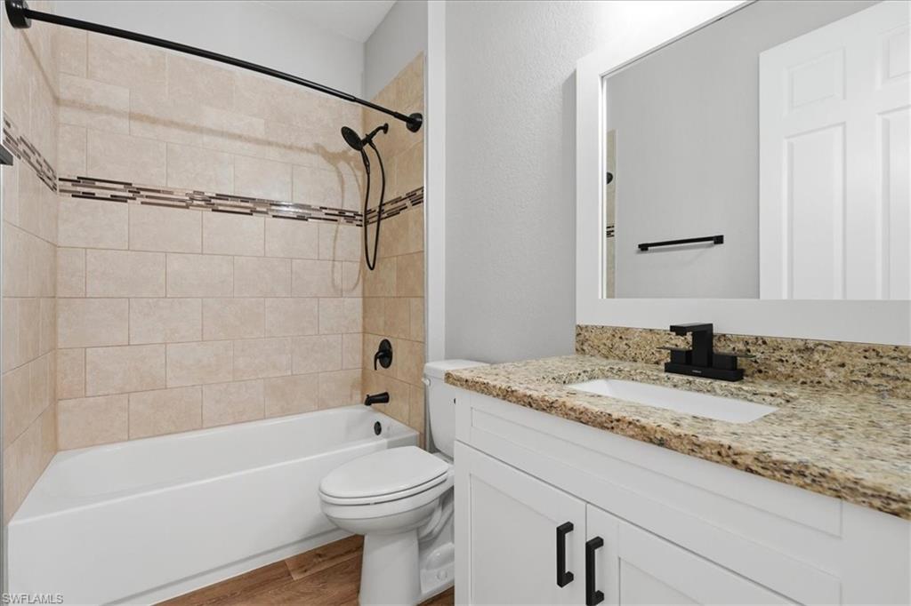 1116 Thompson Ave Property Photo 37