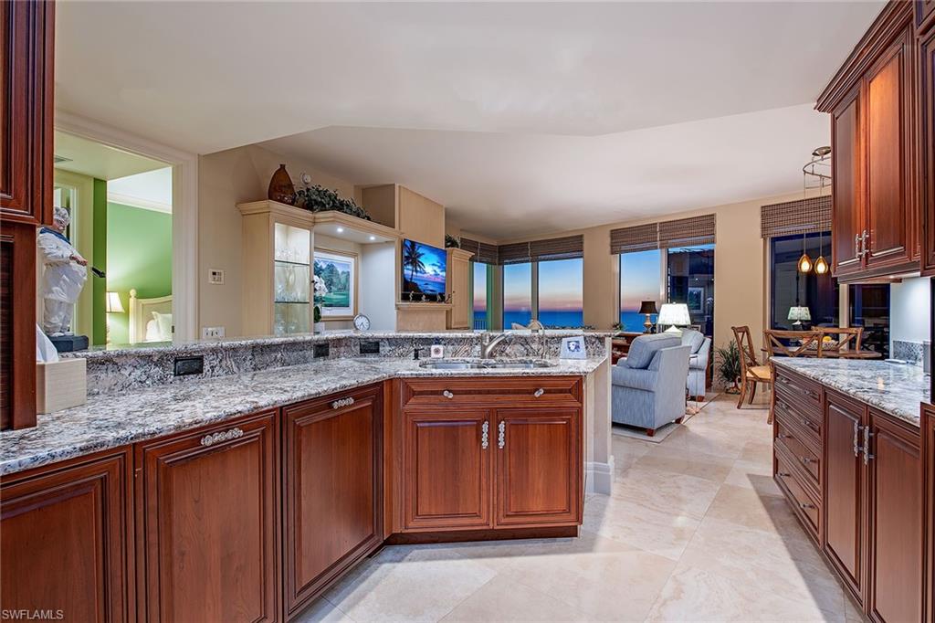 4501 Gulf Shore Blvd N 1203 Property Photo 2