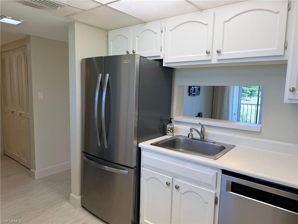 1624 Pine Valley Dr 319 Property Photo 2