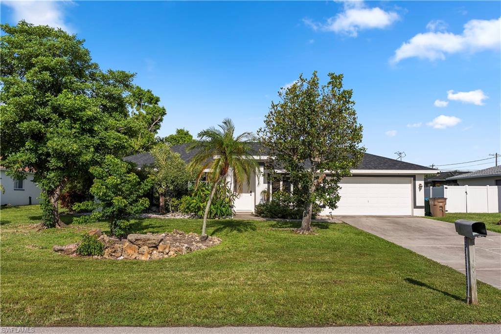 3137 8th Pl Property Photo 2
