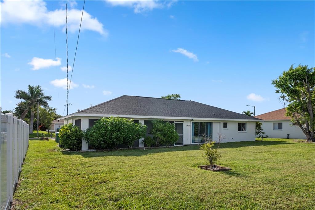3137 8th Pl Property Photo 7