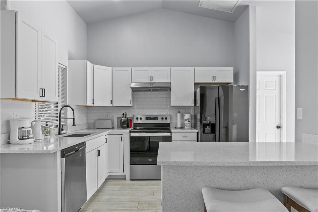 3137 8th Pl Property Photo 15