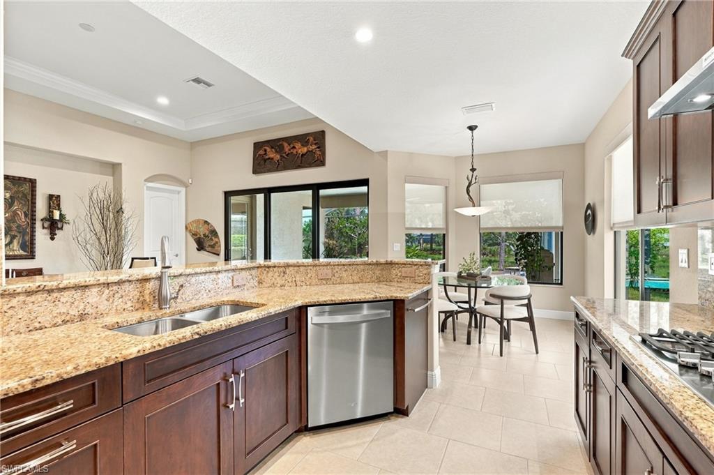 28428 San Amaro Dr Property Photo 8