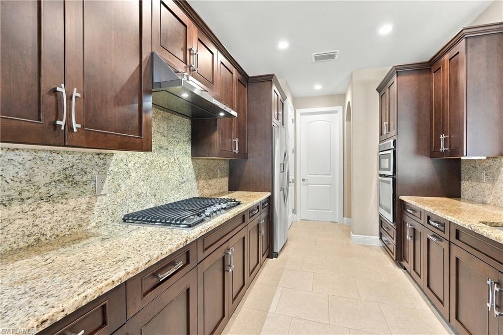 28428 San Amaro Dr Property Photo 9