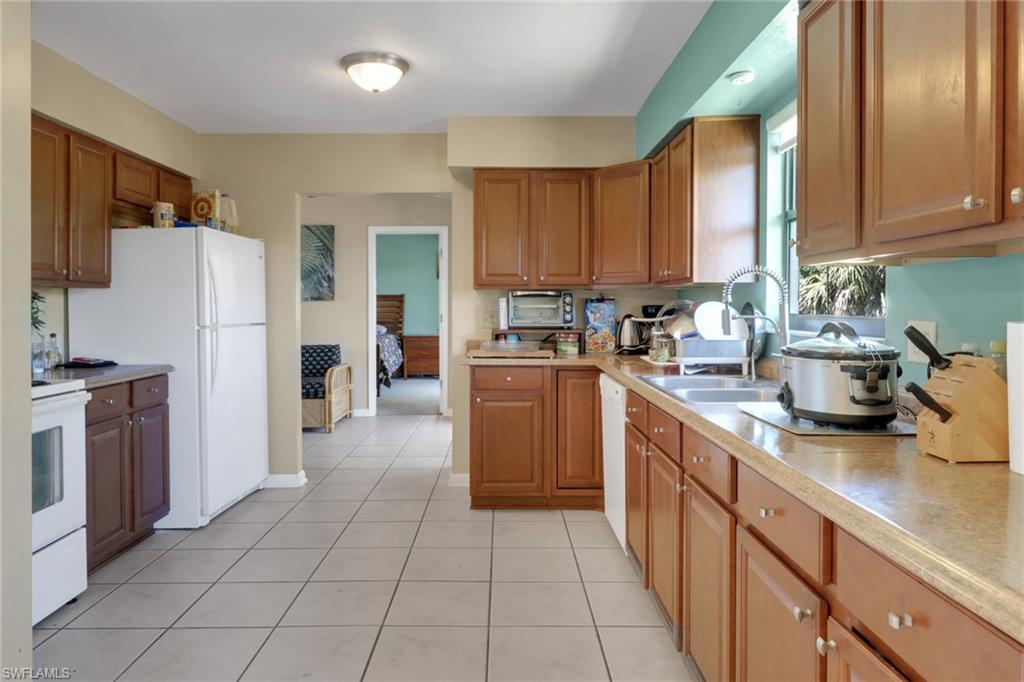 4764 Pembrooke Ln Property Photo 11