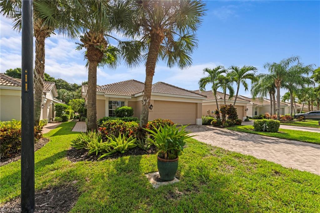10083 Colonial Country Club Blvd Property Photo 1