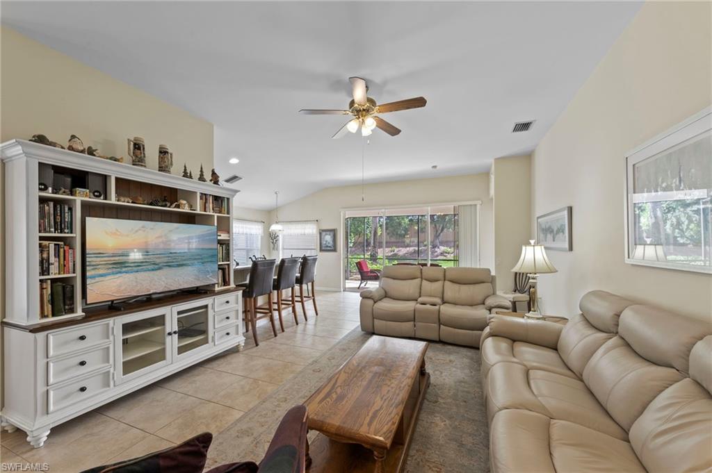 10083 Colonial Country Club Blvd Property Photo 9